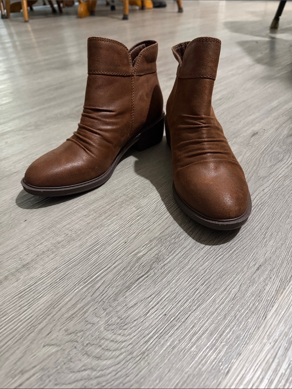 Baretraps Classic Brown Women's Ankle Boots - Sleek Casual Style Sz 6 NWOT